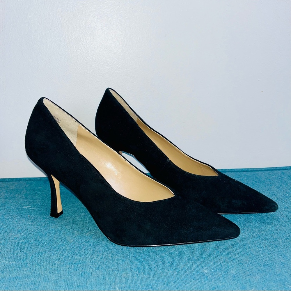 Ann Taylor Black Suede Pumps